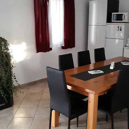 Marija Apartamento Sukošan